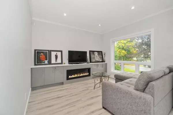 Vancouver, BC V5K 2T2,2577 Parker ST