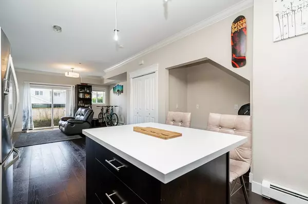 Port Coquitlam, BC V3B 3R2,3488 Sefton ST #104