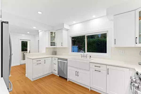 North Vancouver, BC V7R 3Z7,4123 Virginia CRES