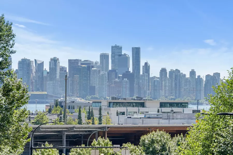 719 W 3rd ST #412, North Vancouver, BC V7M 0E7