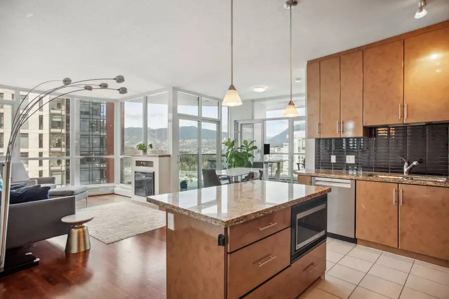 1189 Melville ST #2901, Vancouver, BC V6E 4T8