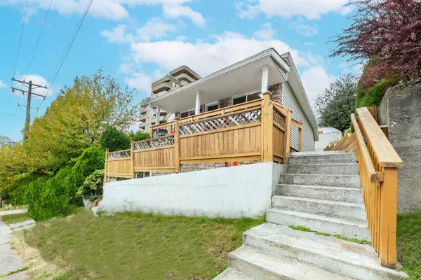 1011 Auckland ST, New Westminster, BC V3M 1K9