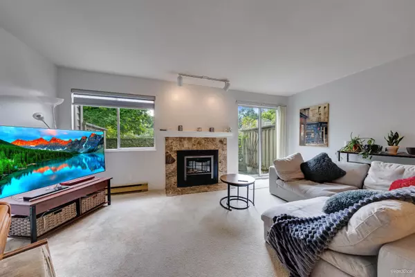 North Vancouver, BC V7H 2T8,808 Roche Point DR