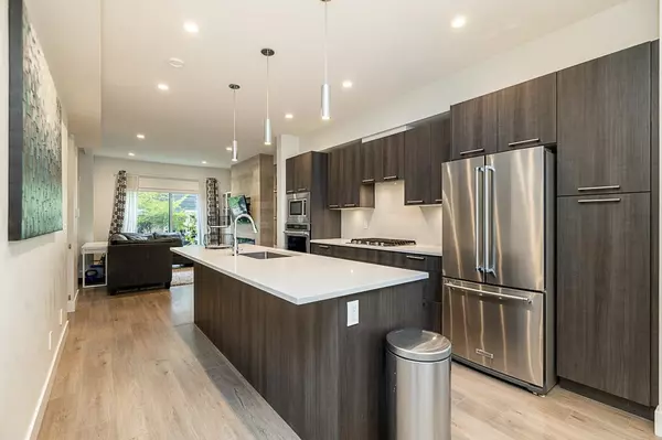 Surrey, BC V3Z 0S3,16337 23a AVE #27