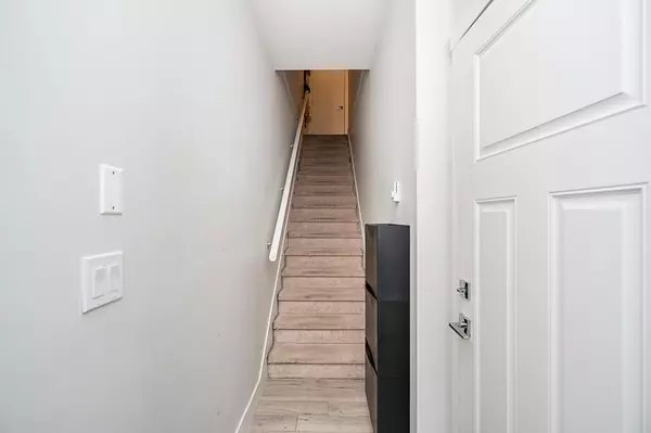 Surrey, BC V3Z 0S3,16337 23a AVE #27