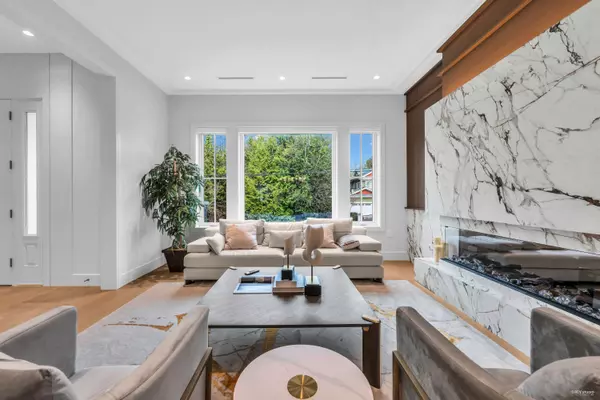 Vancouver, BC V6N 3V5,3852 W 50th AVE