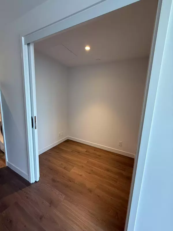 Coquitlam, BC V5A 0C8,720 Farrow Street #3103