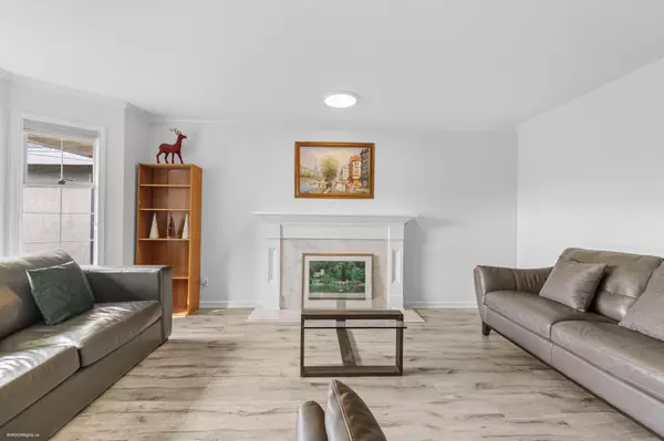 Richmond, BC V7C 2C2,5571 Forsyth CRES