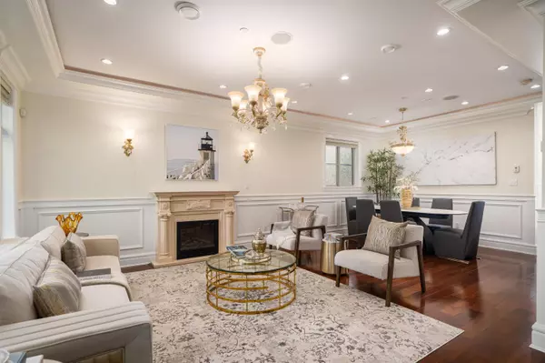 Vancouver, BC V6S 1A2,3716 W 17th AVE