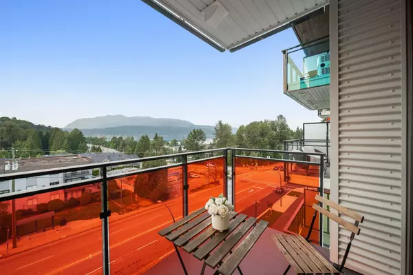 Port Moody, BC V3H 0N5,2015 St. Johns ST #509