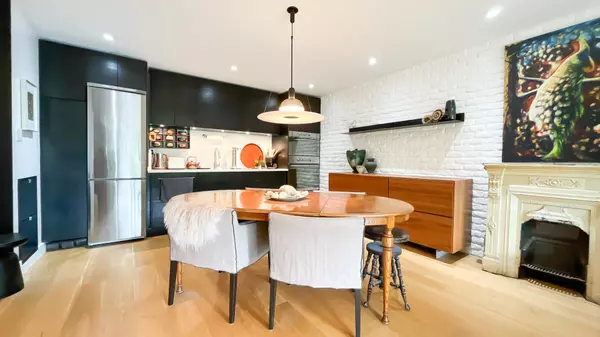 Vancouver, BC V6H 2L3,3264 Oak ST #205
