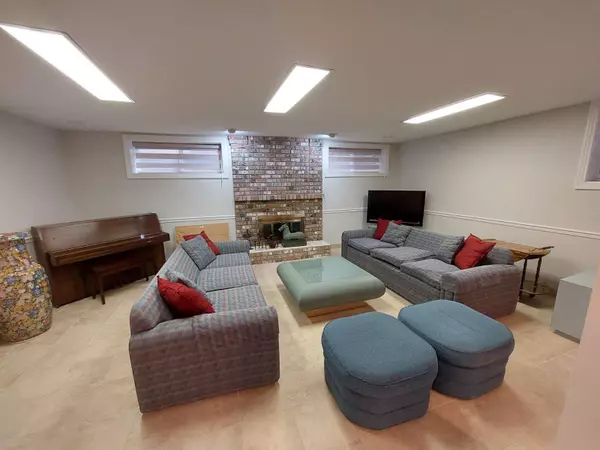 1849 SW Marine DR, Vancouver, BC V6P 6B3