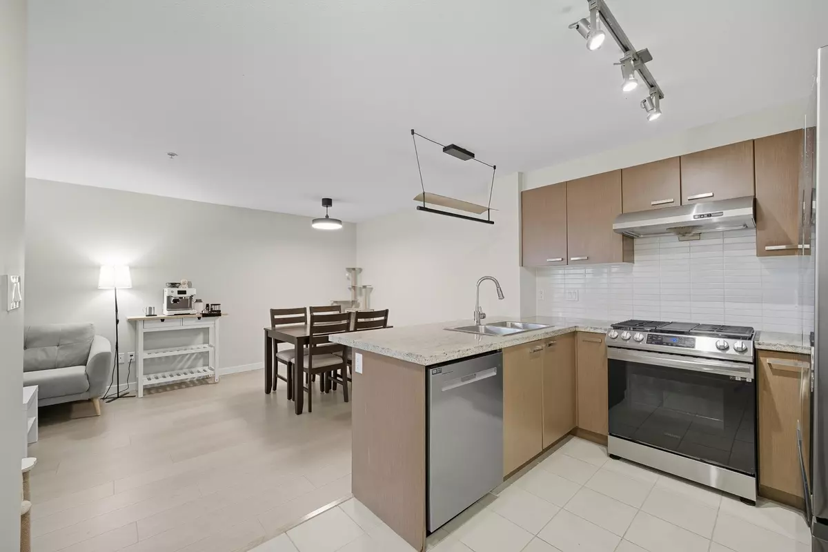 Richmond, BC V6X 0H5,9500 Odlin RD #221