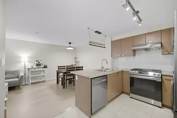 9500 Odlin RD #221, Richmond, BC V6C 0H5