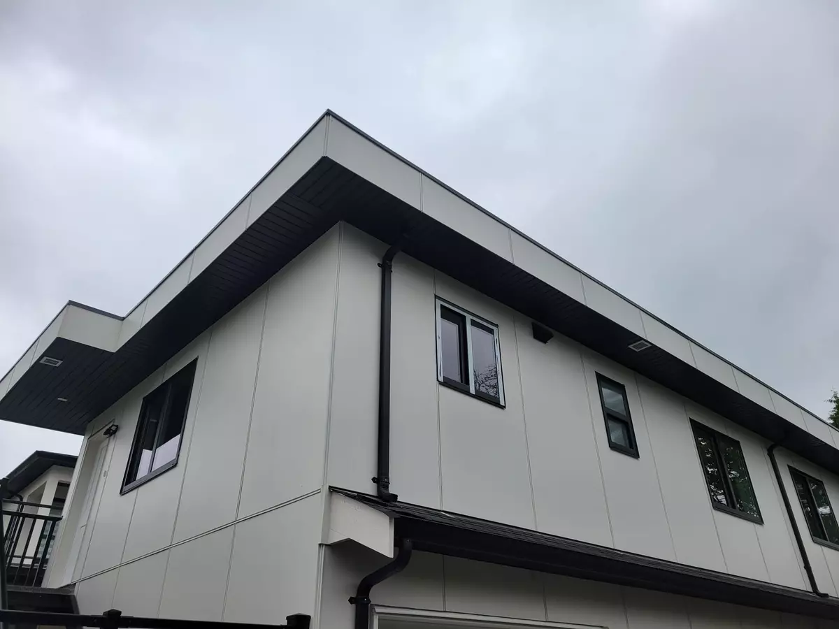 Burnaby, BC V5B 2J8,6765 Kitchener ST #4