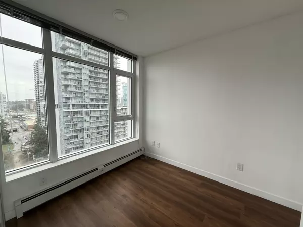 13308 Central AVE #1412 Surrey, BC V3T 0M4