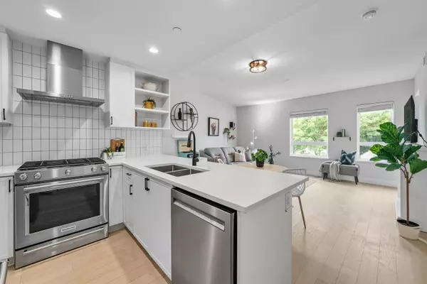 Maple Ridge, BC V2X 4R2,22226 Brown AVE #201