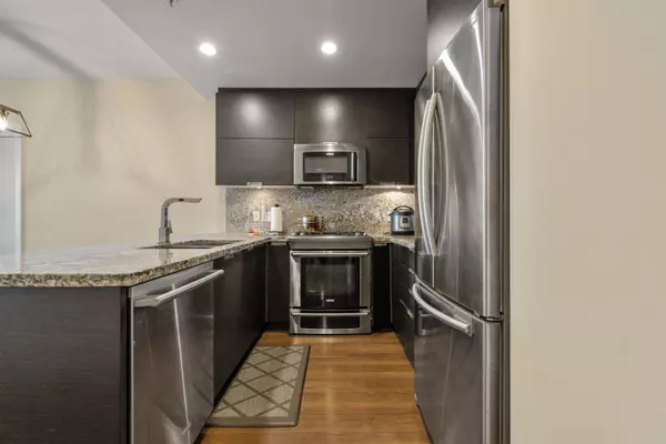 Burnaby, BC V5C 0G6,2077 Rosser AVE #1506