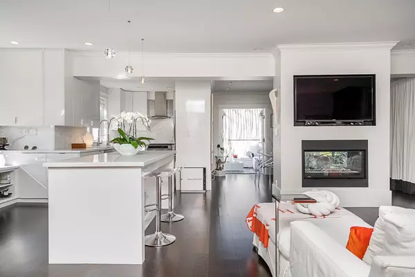 Vancouver, BC V6J 2T2,1638 Matthews AVE