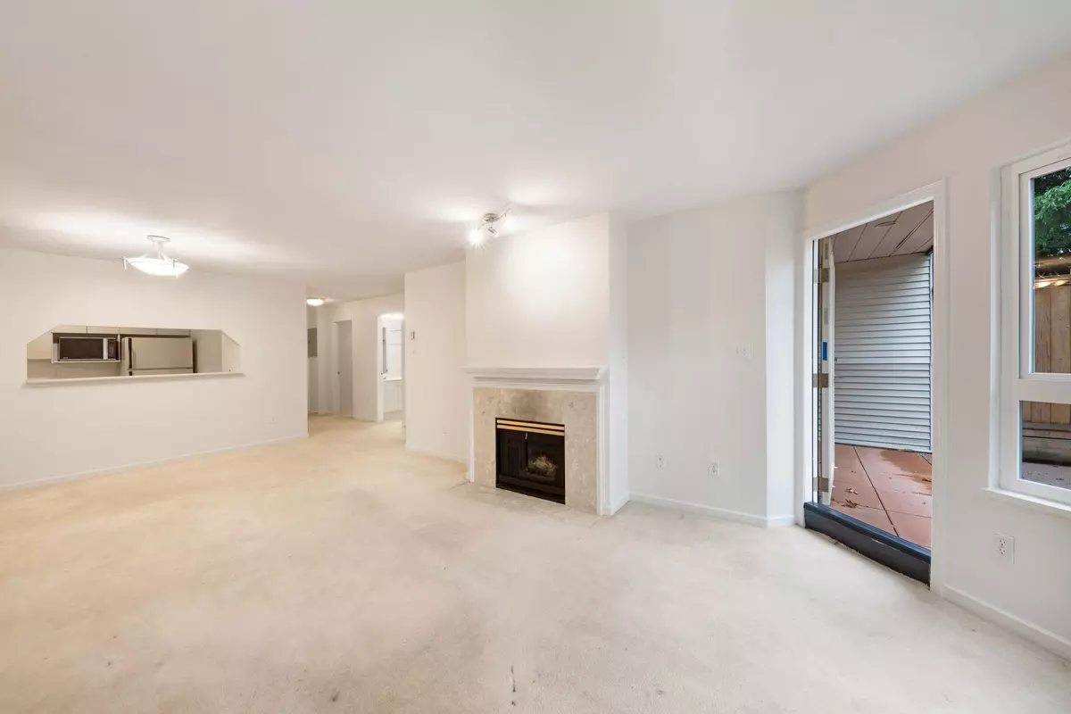 North Vancouver, BC V7L 1G1,315 E 3rd ST #109