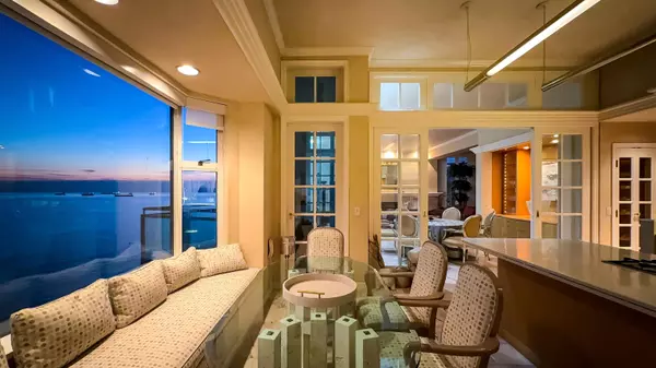 1861 Beach AVE #17, Vancouver, BC V7Y 1B8