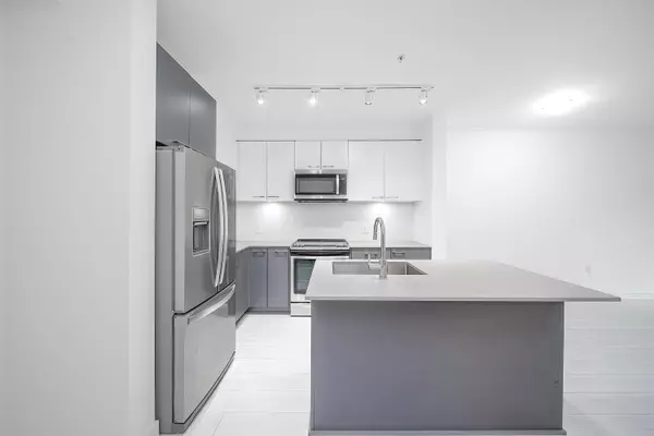 Surrey, BC V3T 0M9,13963 105 BLVD #121