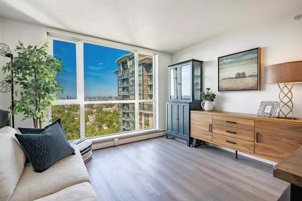 Surrey, BC V3T 0E6,10777 University DR #1705