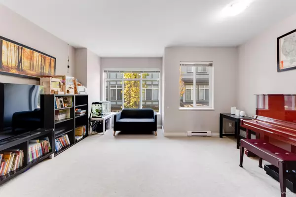 Surrey, BC V4N 0A8,8726 159 ST #36