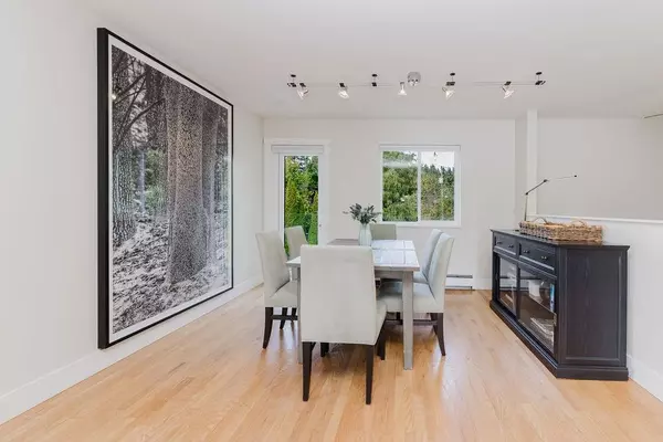 Halfmoon Bay, BC V7Z 1E8,5620 Mintie RD