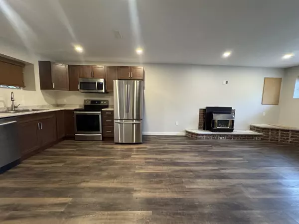 Maple Ridge, BC V2X 3A2,21633 Donovan Ave #Suite