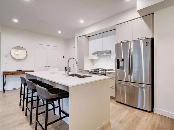 Gibsons, BC V0N 1V9,710 School RD #201