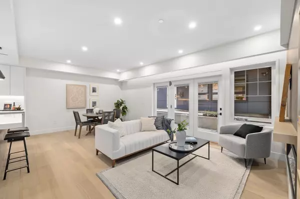 Vancouver, BC V6M 2V3,2452 W 49th AVE