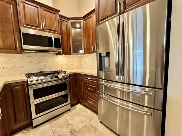 8538 203a ST #612 Langley, BC V2Y 3P9