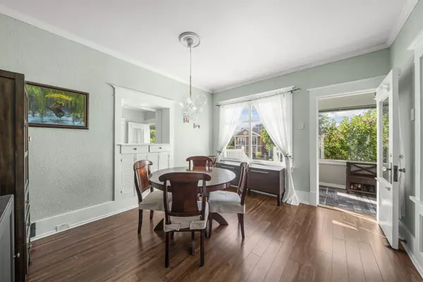 Burnaby, BC V5C 2B2,4139 Pandora ST