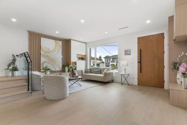 Burnaby, BC V5E 2H6,7822 Goodlad ST #2