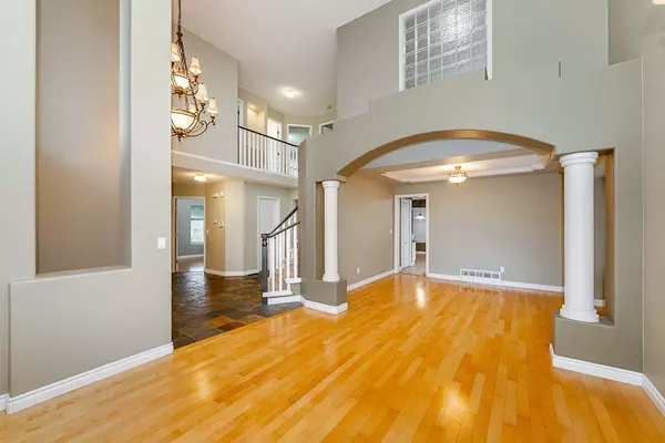 Coquitlam, BC V3E 2V5,1580 Wintergreen PL