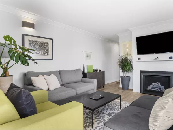 North Vancouver, BC V7M 1Y4,134 W 20th ST #306