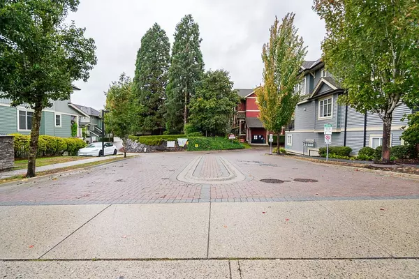 Surrey, BC V4N 5T8,6575 192 ST #66