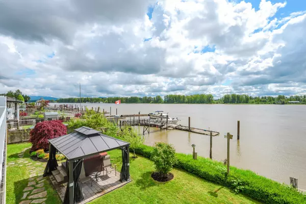 Maple Ridge, BC V2X 1A3,20282 Wharf ST