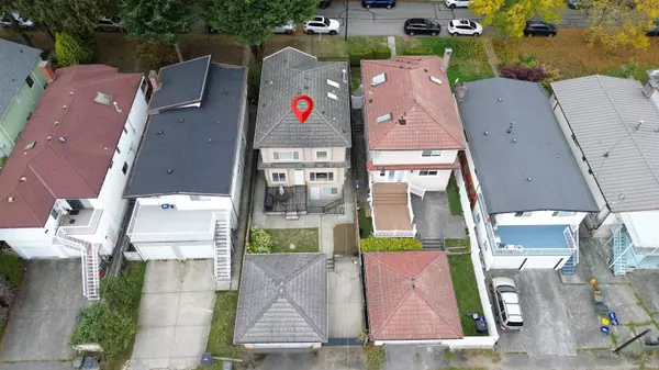 Vancouver, BC V5X 2H8,260 W 63rd AVE