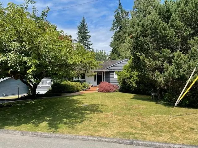 939 Selkirk CRES, Coquitlam, BC V3J 6E4