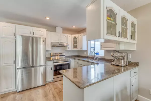 Maple Ridge, BC V2X 0S7,22970 126 AVE