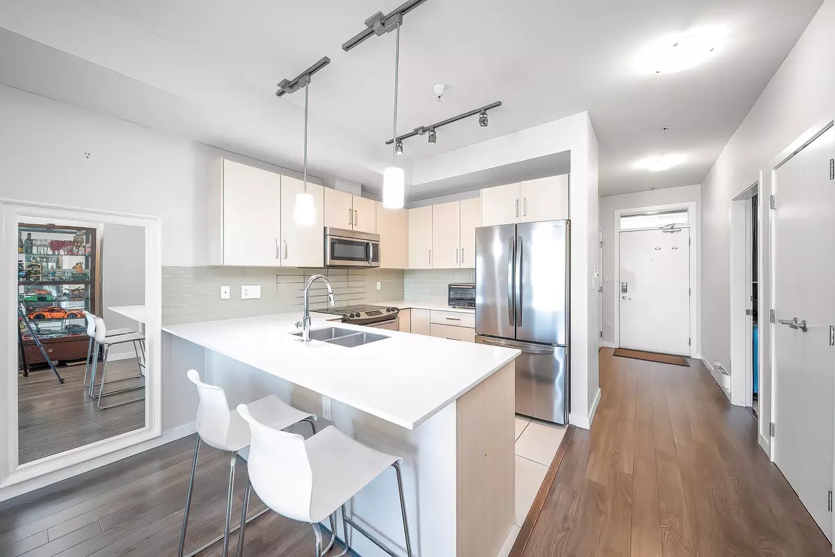 Burnaby, BC V5H 0C5,5288 Grimmer ST #207