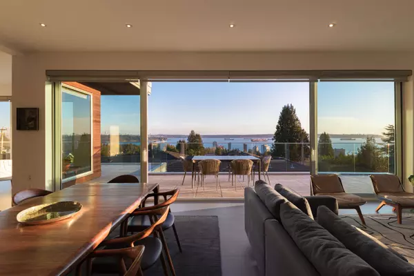 West Vancouver, BC V7V 4E4,1715 22nd ST