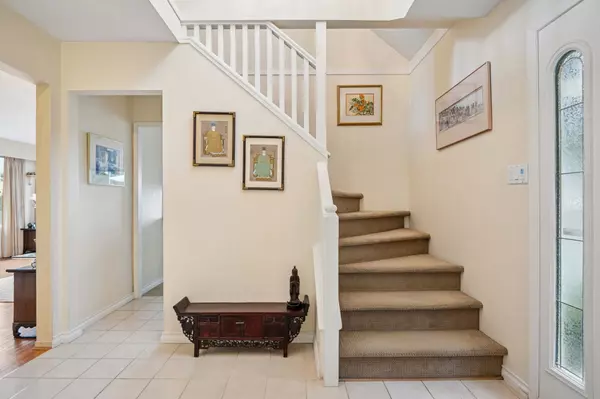 North Vancouver, BC V7K 1P9,1089 Kilmer RD