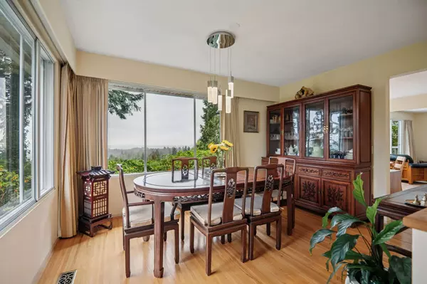 North Vancouver, BC V7K 1P9,1089 Kilmer RD