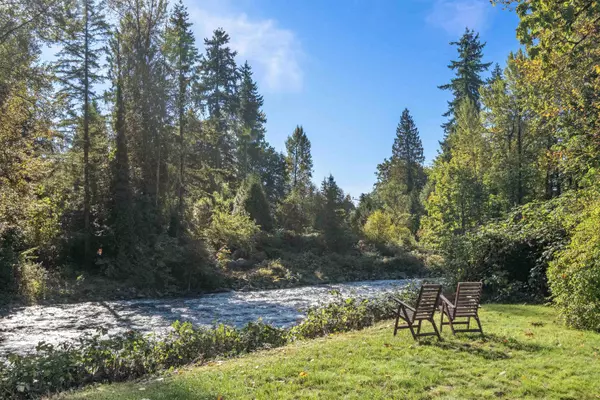 682 Seymour BLVD, North Vancouver, BC V7J 2J6