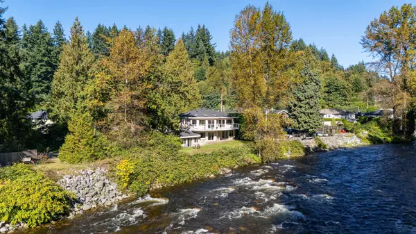 682 Seymour BLVD, North Vancouver, BC V7J 2J6