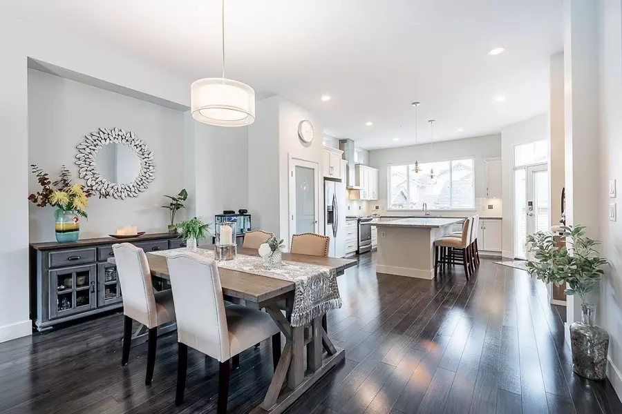 10489 Robertson ST, Maple Ridge, BC V2W 0H8