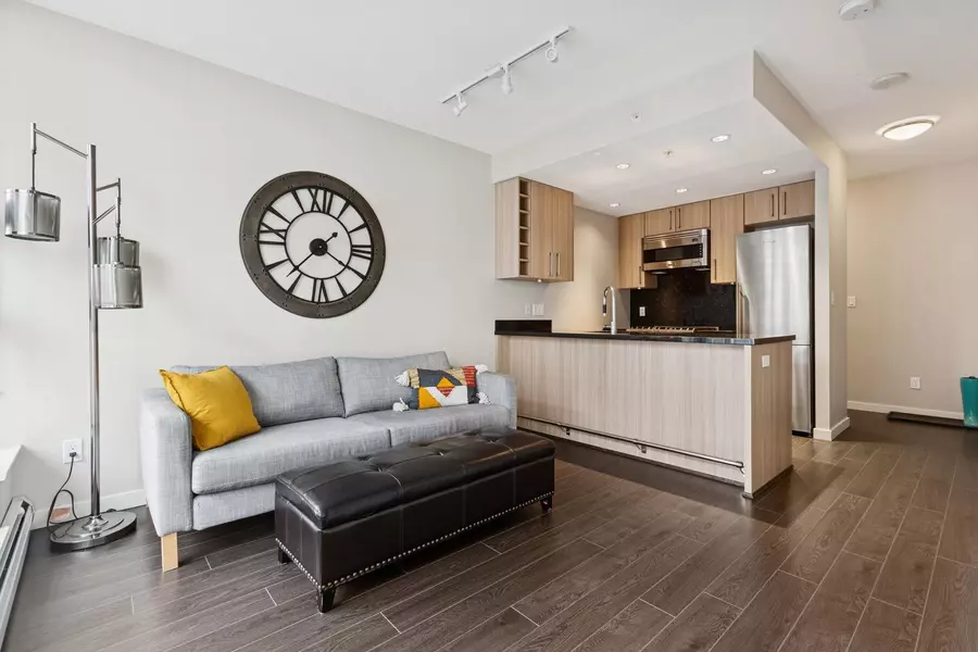 108 W 1st AVE #1001, Vancouver, BC V5Y 0H4